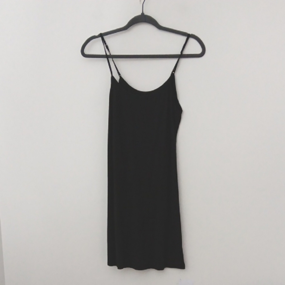 GapBody Slip Dress Women's Size‎ M Camisole Black Thin Straps Pullover Pre-owned